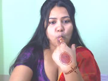 Desi Punjabi girlfriend hard fucking in bedroom