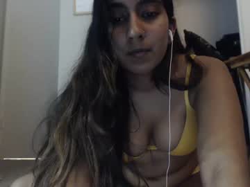 Indian Cute girl Showing her Boobs Pussy