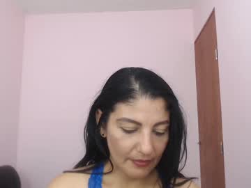 Desi Horny Bhabhi SHowing Her Boobs and Pussy On video Call Part 2